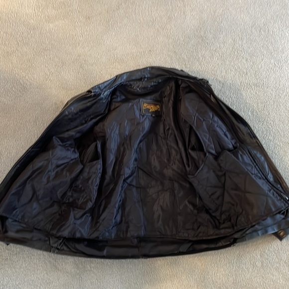 Vintage “BORN TO BE FREE” 90s all leather moto jacket - Picture 9 of 15